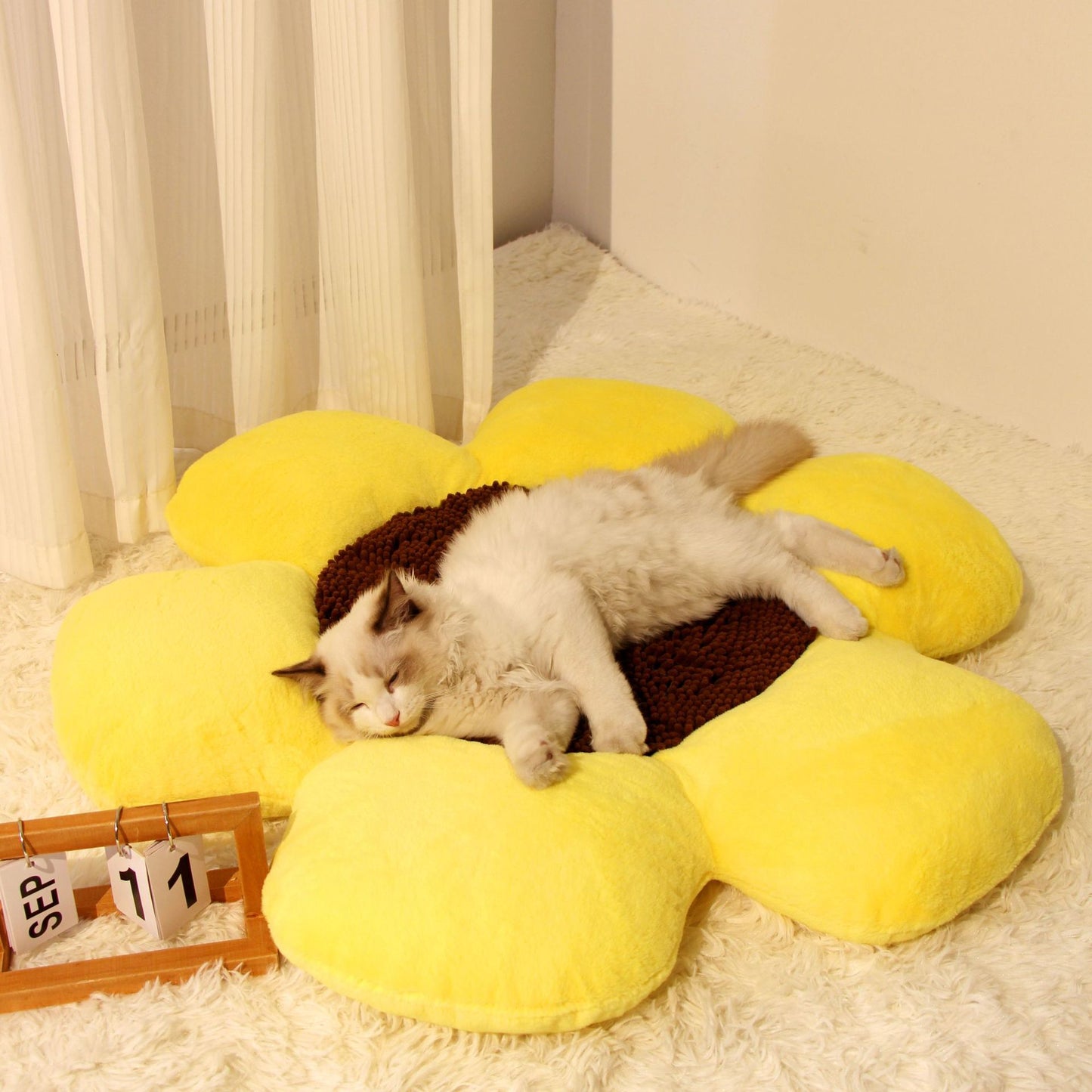 Round Flower Pet Warm Plush Nest